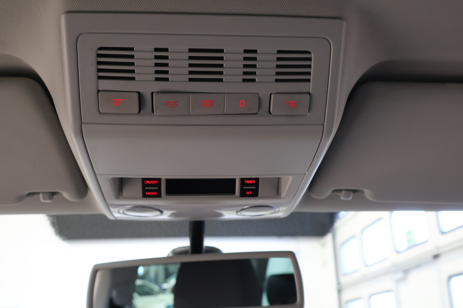 VOLKSWAGEN Caravelle 2014