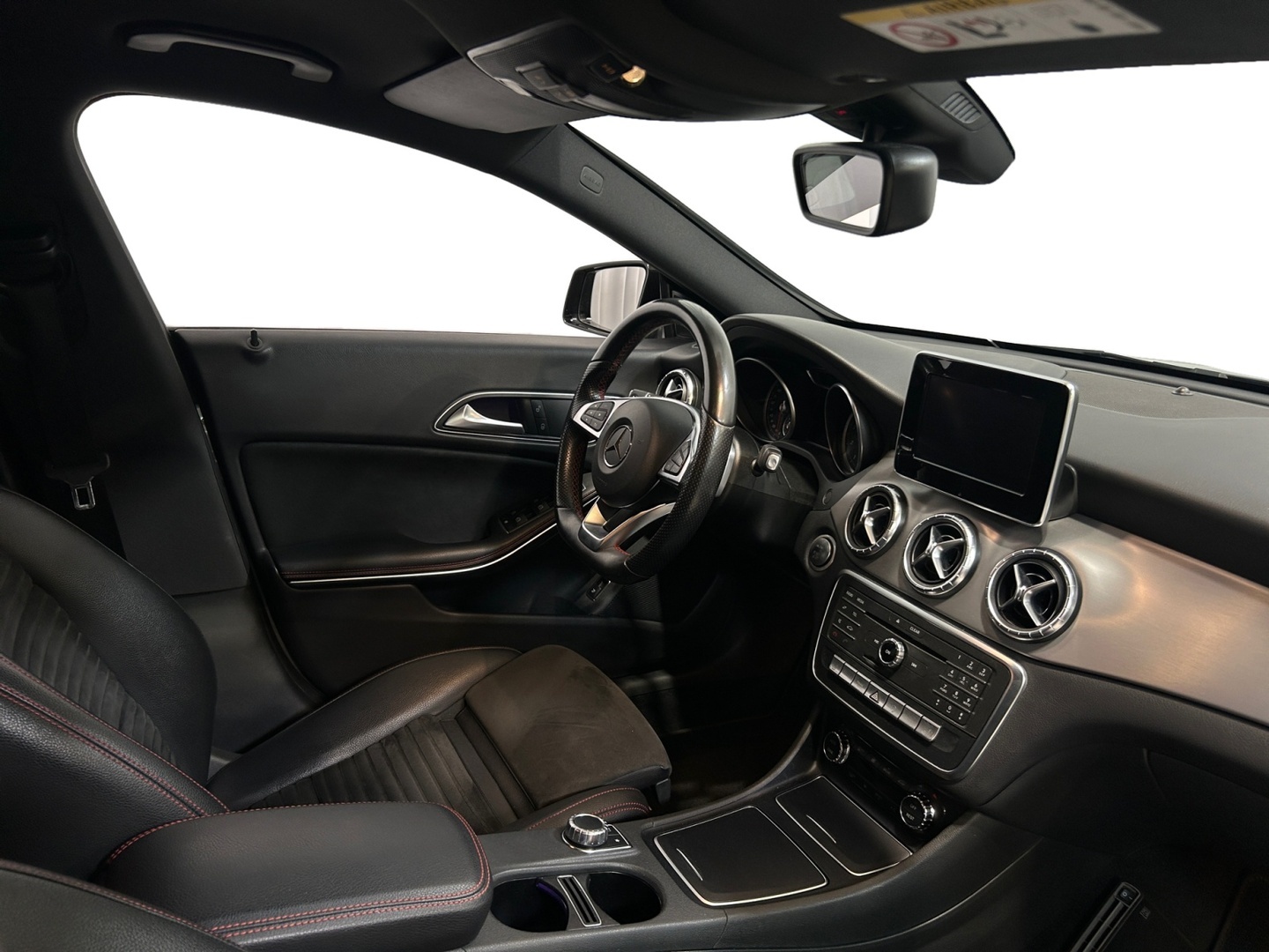 MERCEDES-BENZ CLA 2017