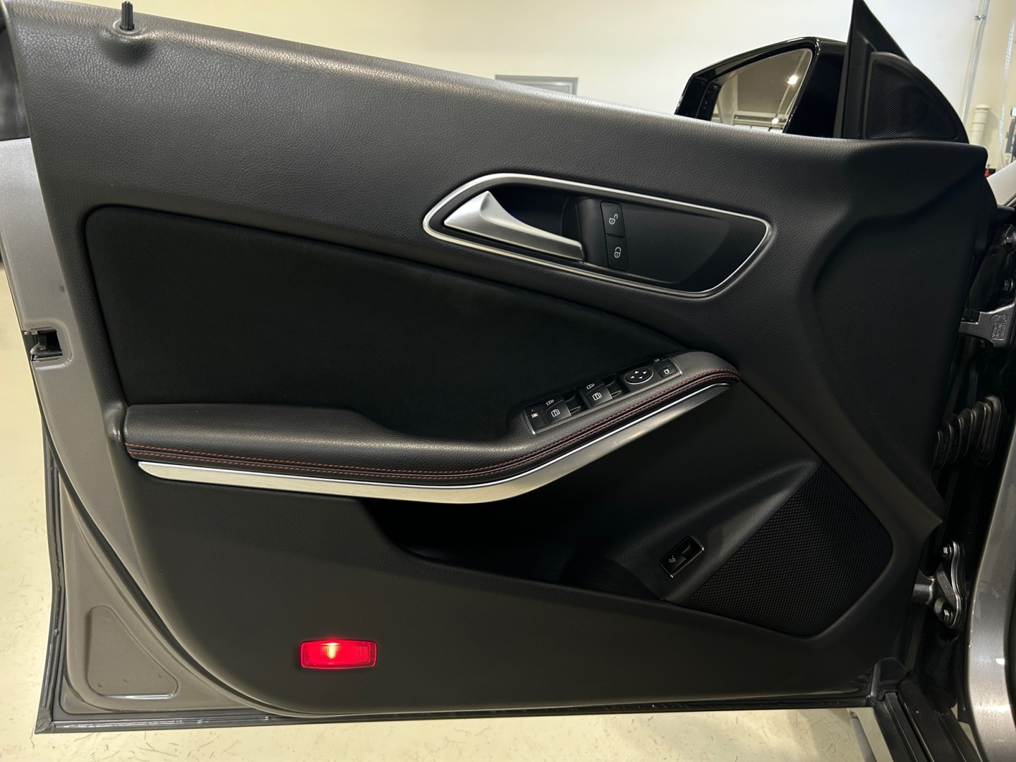 MERCEDES-BENZ CLA 2017
