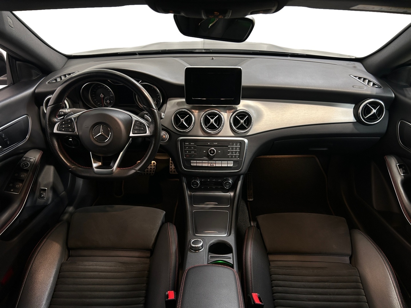 MERCEDES-BENZ CLA 2017