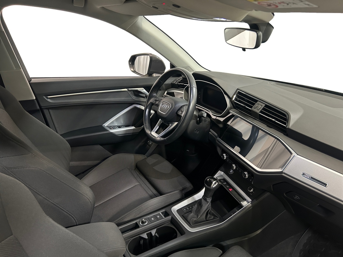 AUDI Q3 2021