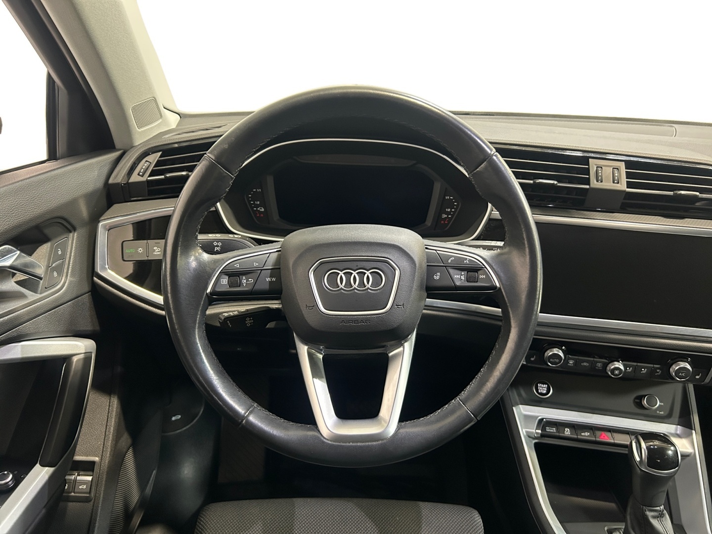 AUDI Q3 2021