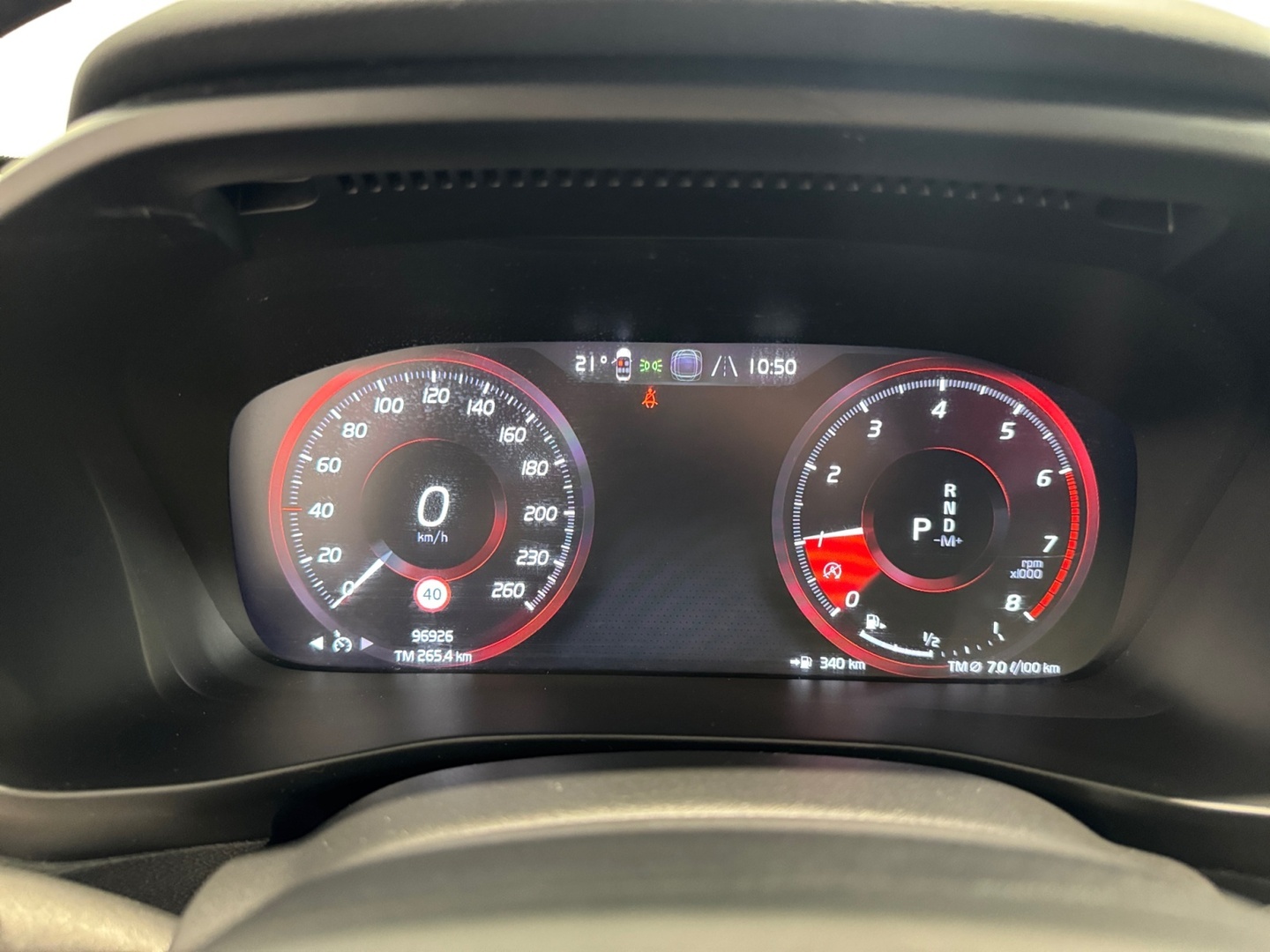 VOLVO XC40 2021
