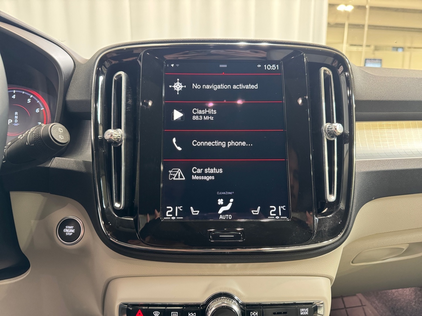 VOLVO XC40 2021