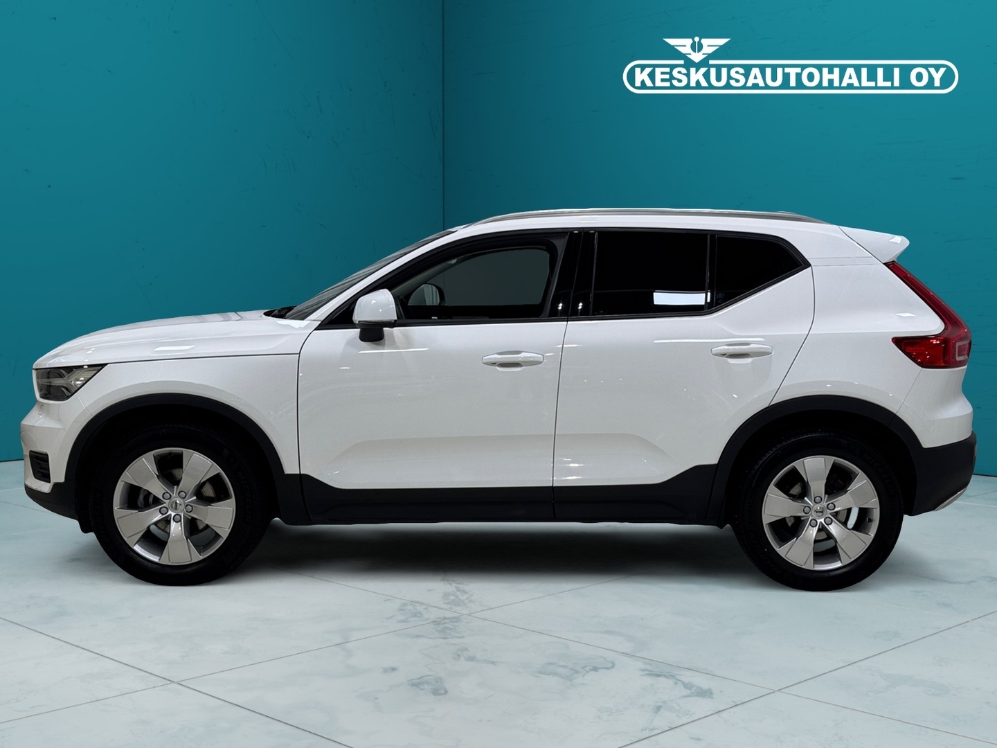 VOLVO XC40 2021