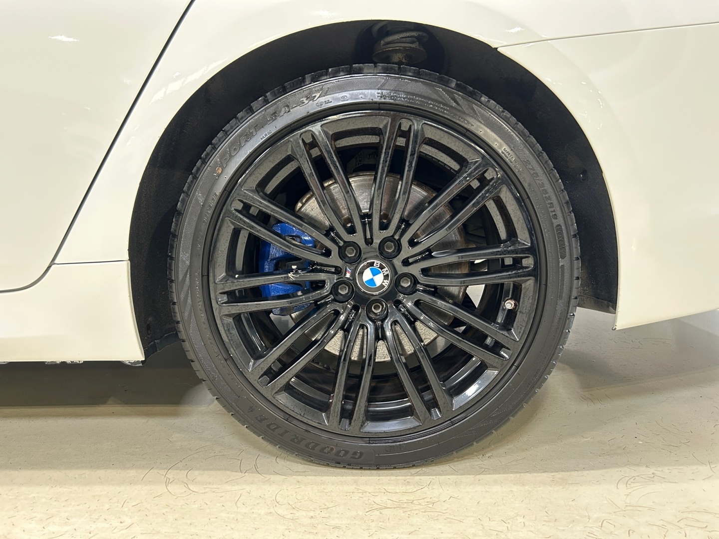 BMW 530 2019
