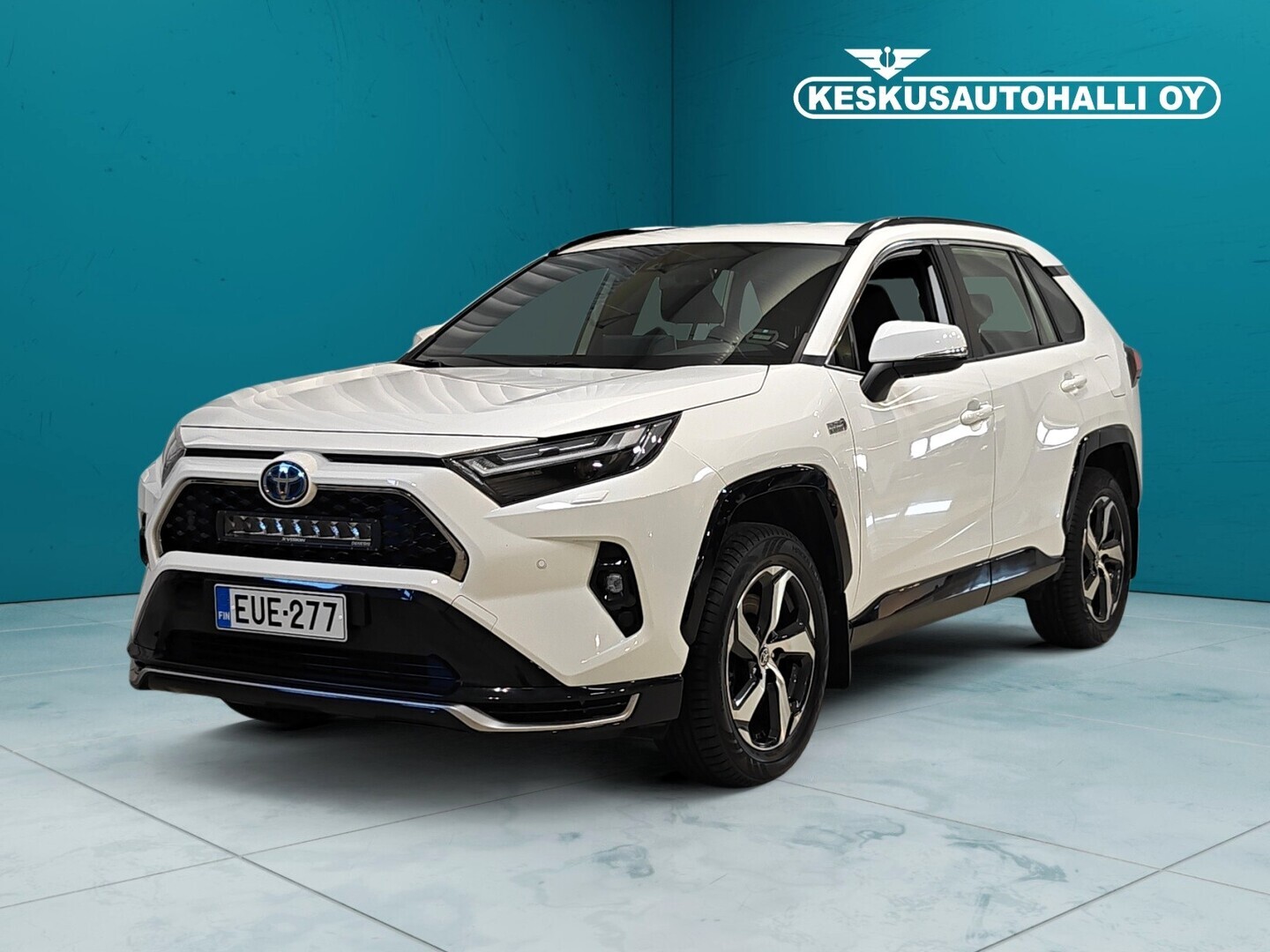 TOYOTA RAV4 Plug-in 1