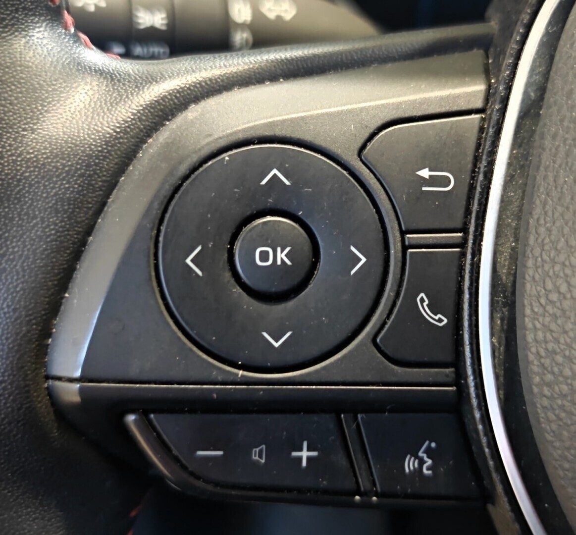 TOYOTA RAV4 Plug-in 12