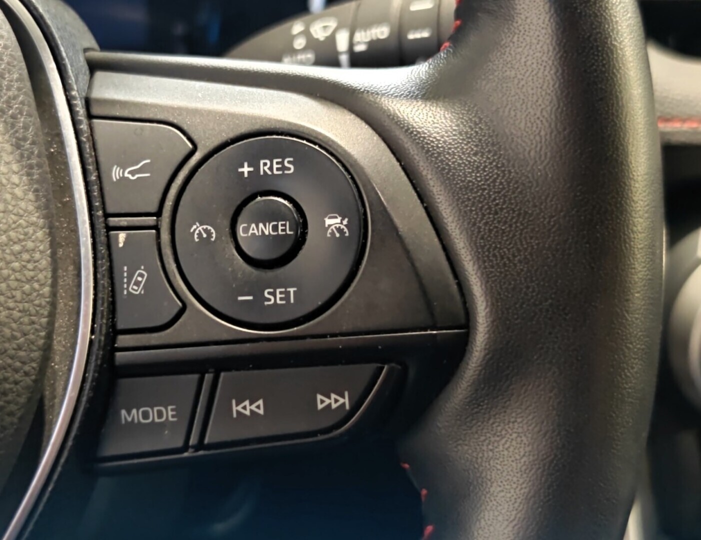 TOYOTA RAV4 Plug-in 13