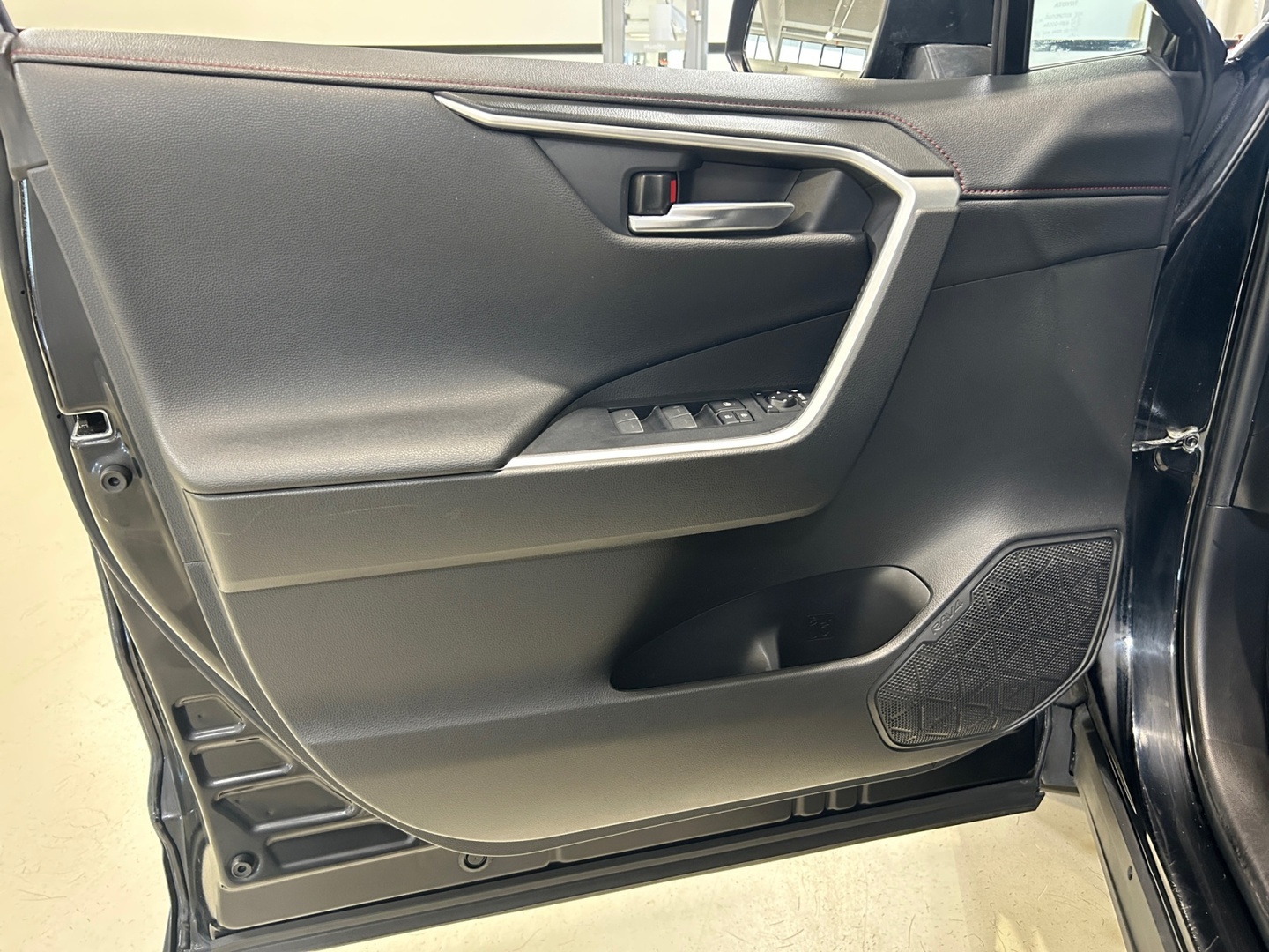 TOYOTA RAV4 2021