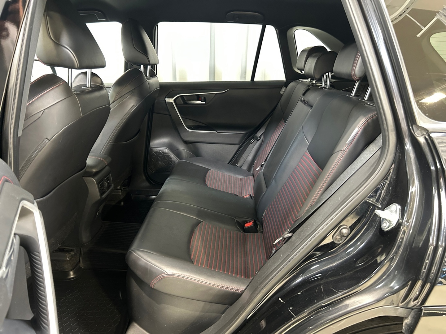 TOYOTA RAV4 2021