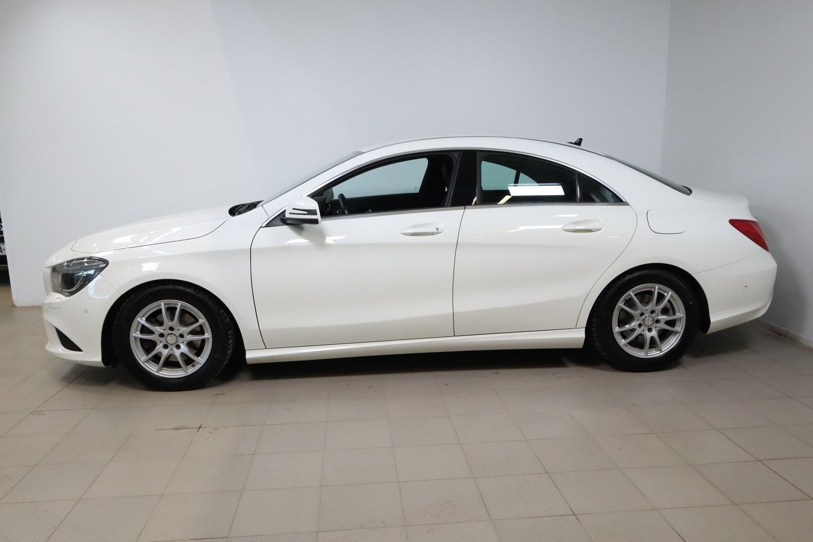 MERCEDES-BENZ CLA 2014