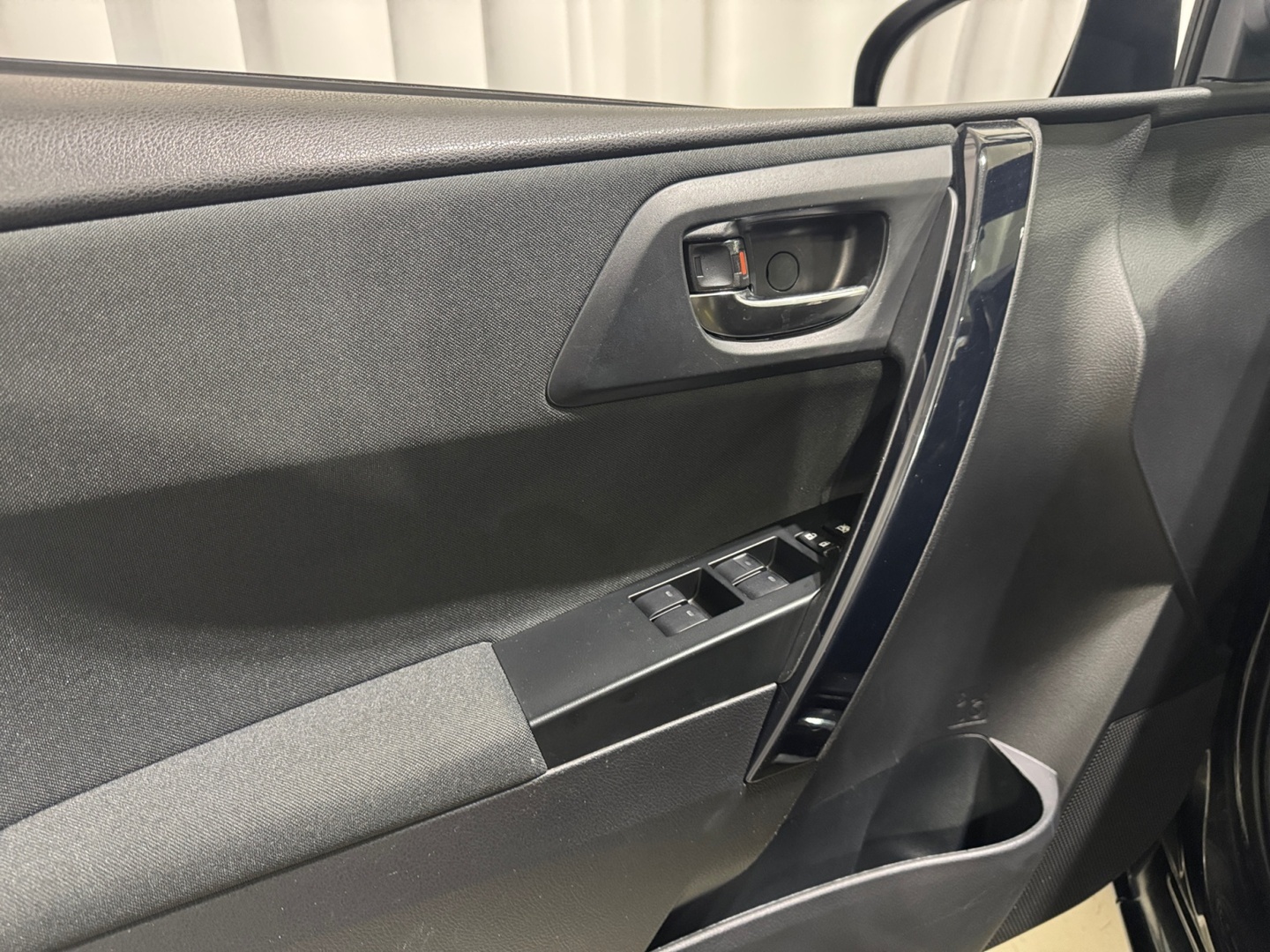 TOYOTA Auris 2017