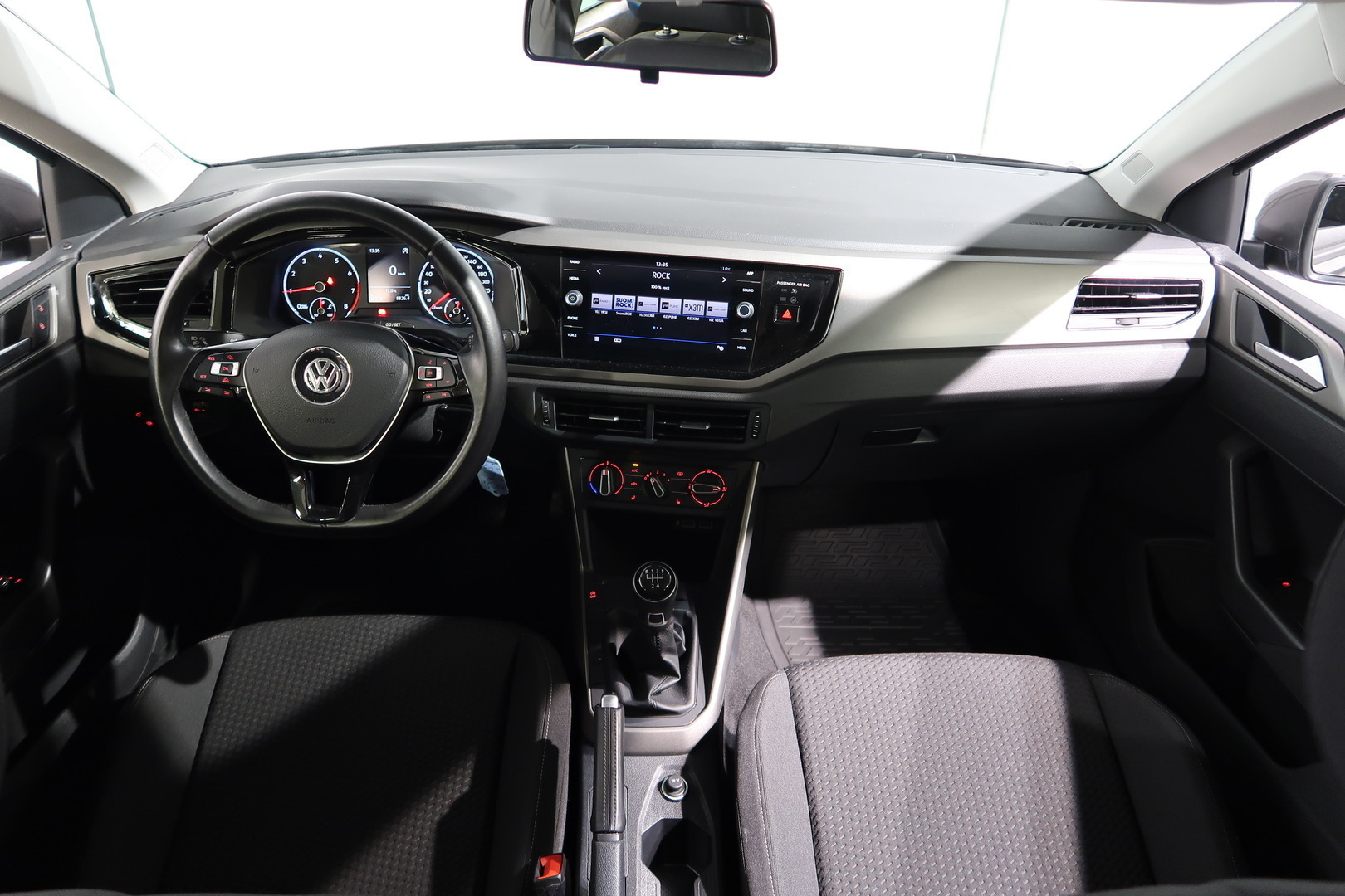 VOLKSWAGEN Polo 2018