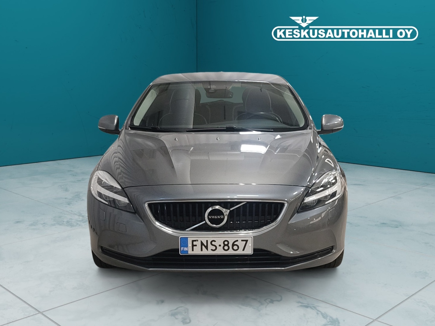 VOLVO V40 2019