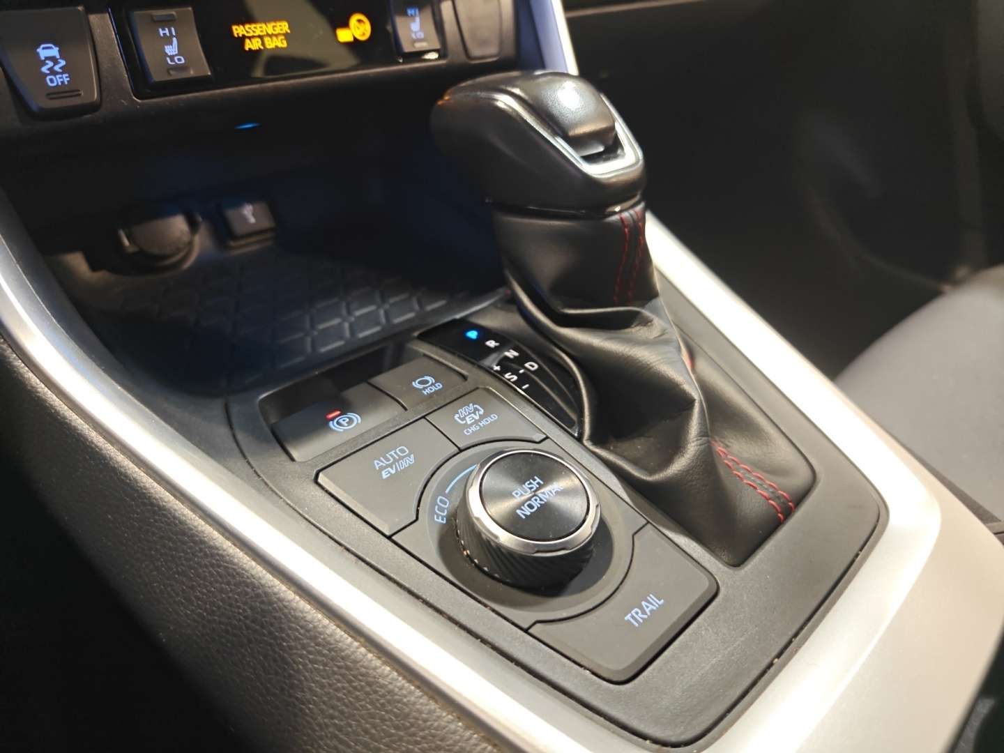 TOYOTA RAV4 Plug-in 2020