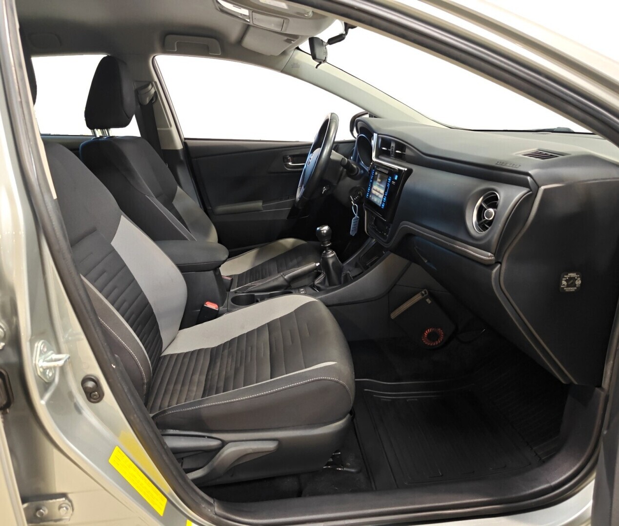 TOYOTA Auris 2017
