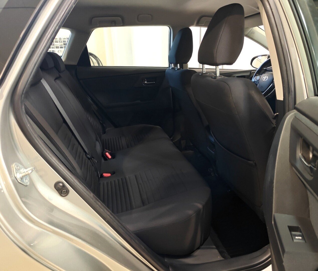 TOYOTA Auris 2017