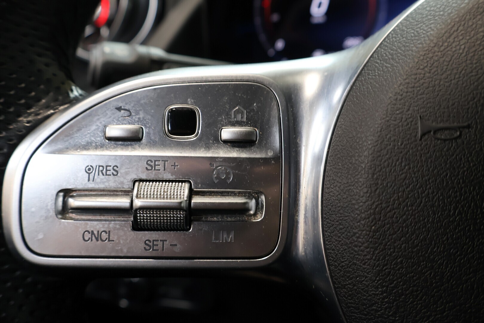 MERCEDES-BENZ B 2020