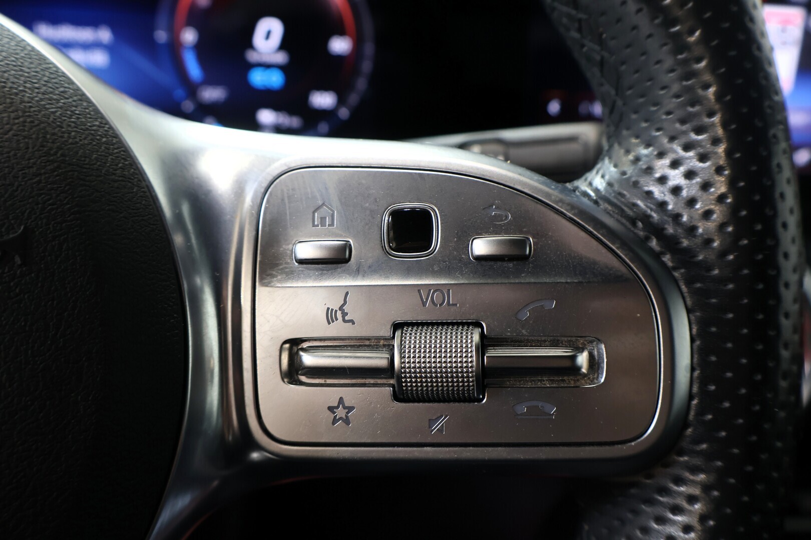 MERCEDES-BENZ B 2020