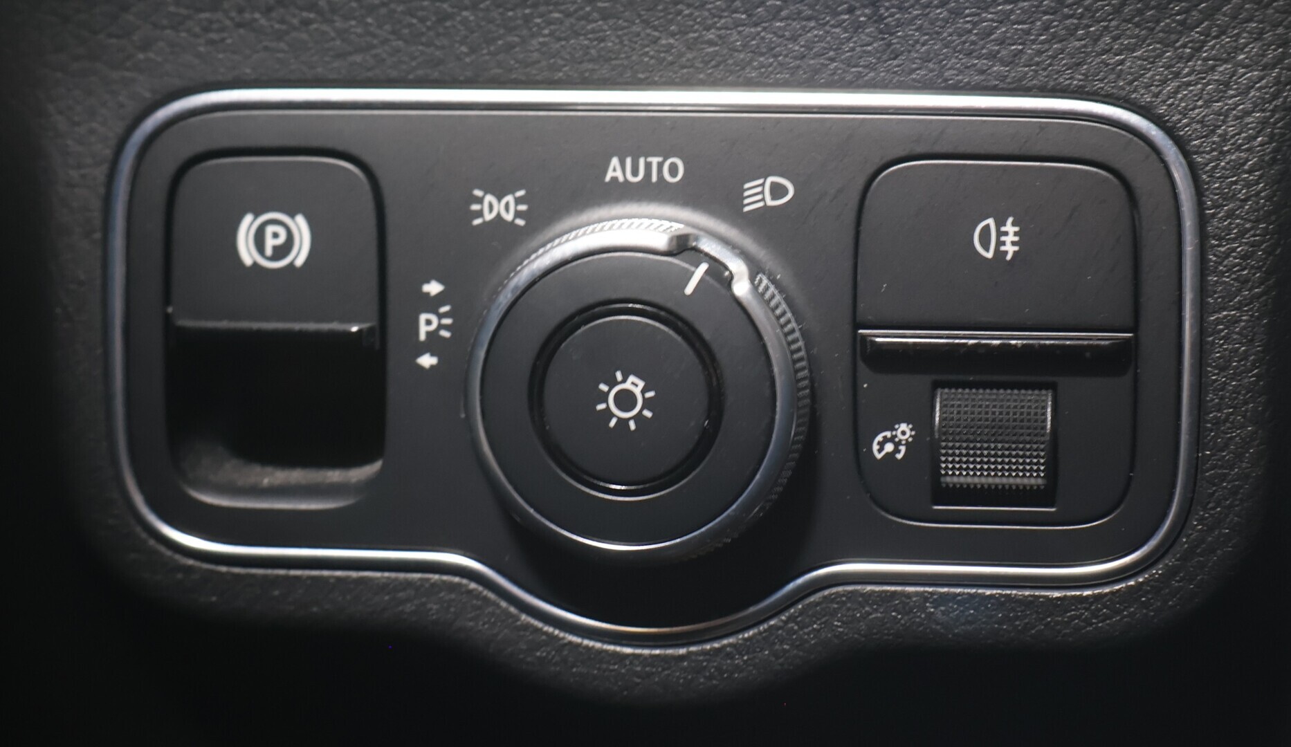 MERCEDES-BENZ B 2020