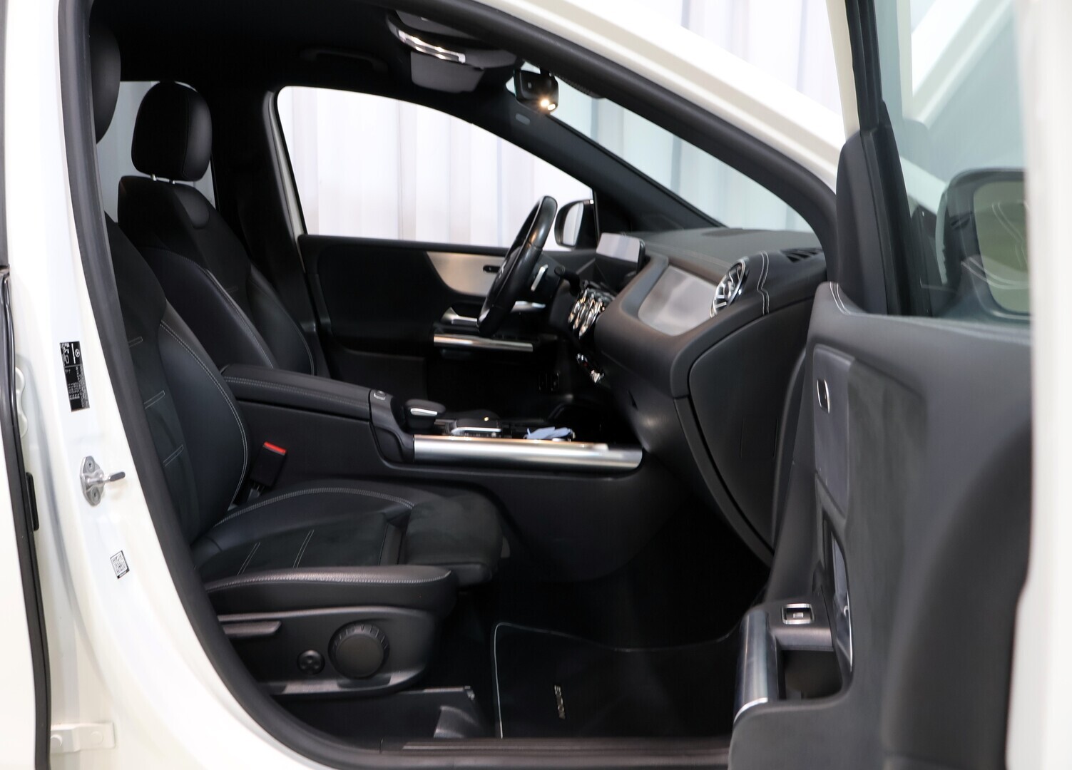 MERCEDES-BENZ B 2020