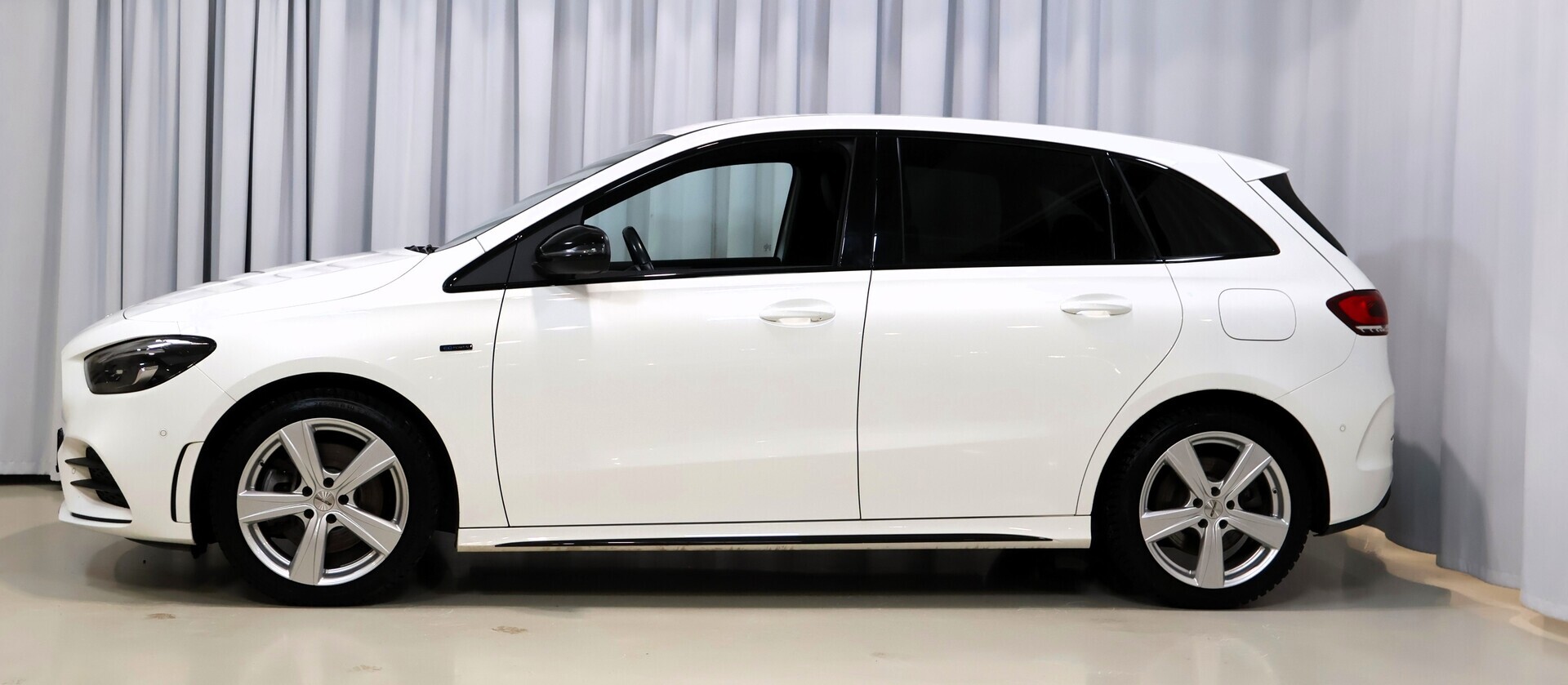 MERCEDES-BENZ B 2020