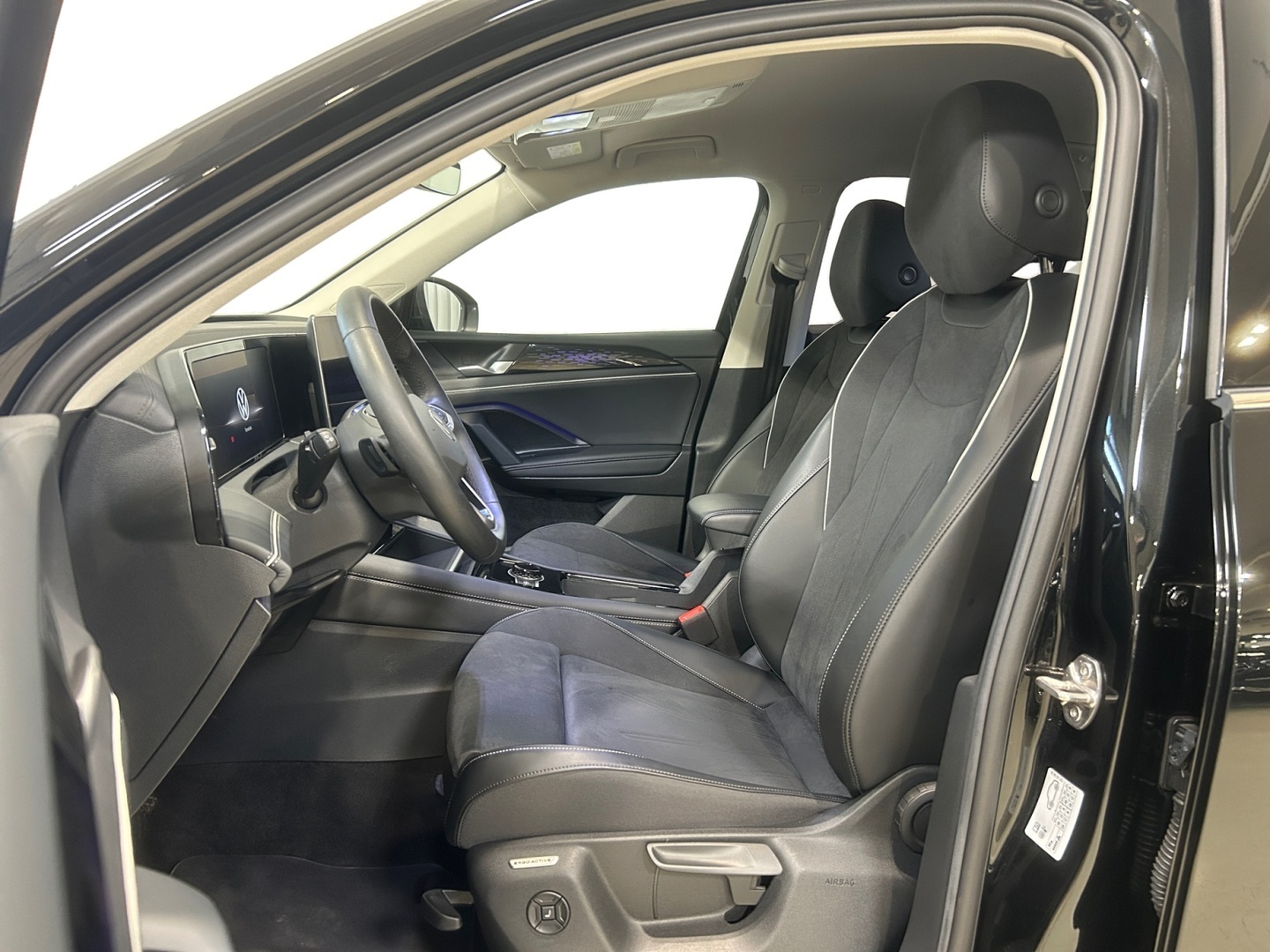 VOLKSWAGEN Tiguan 2026