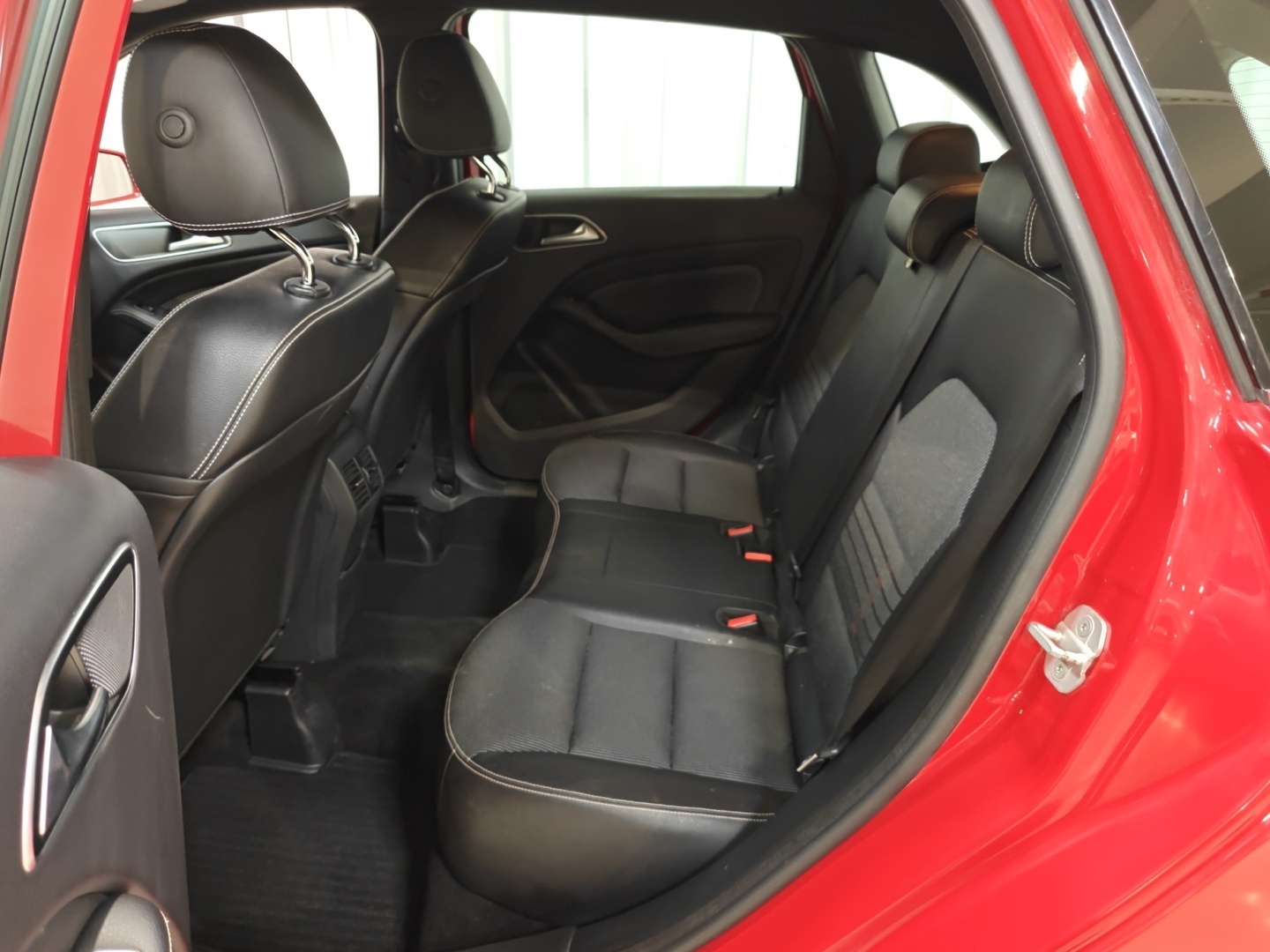 MERCEDES-BENZ B 2015