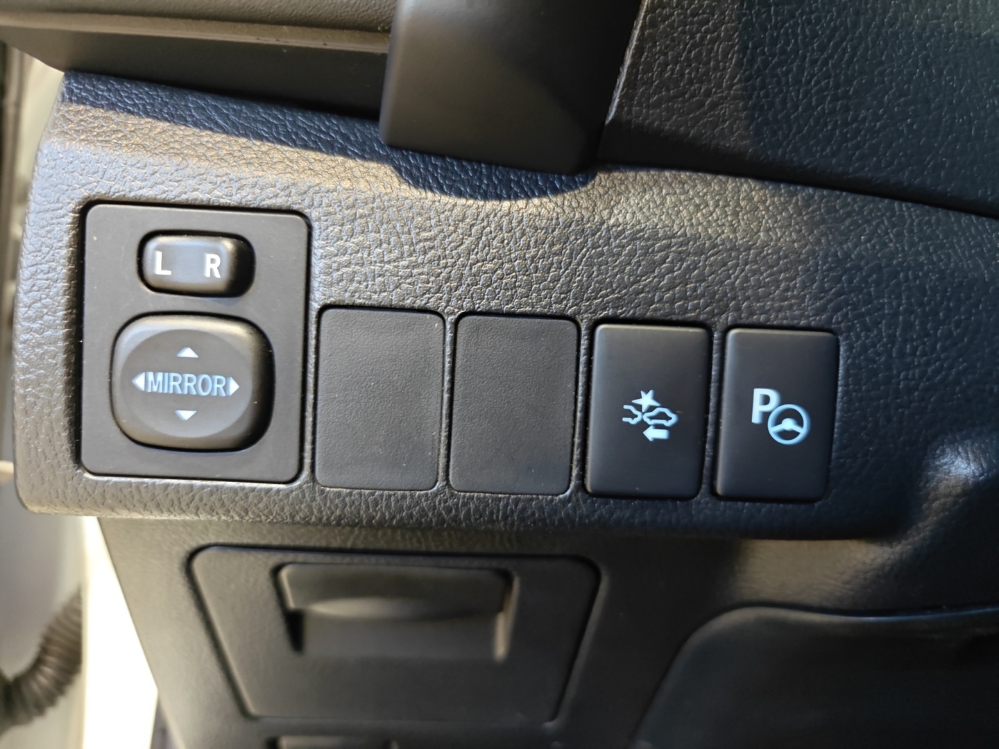 TOYOTA Auris 2016