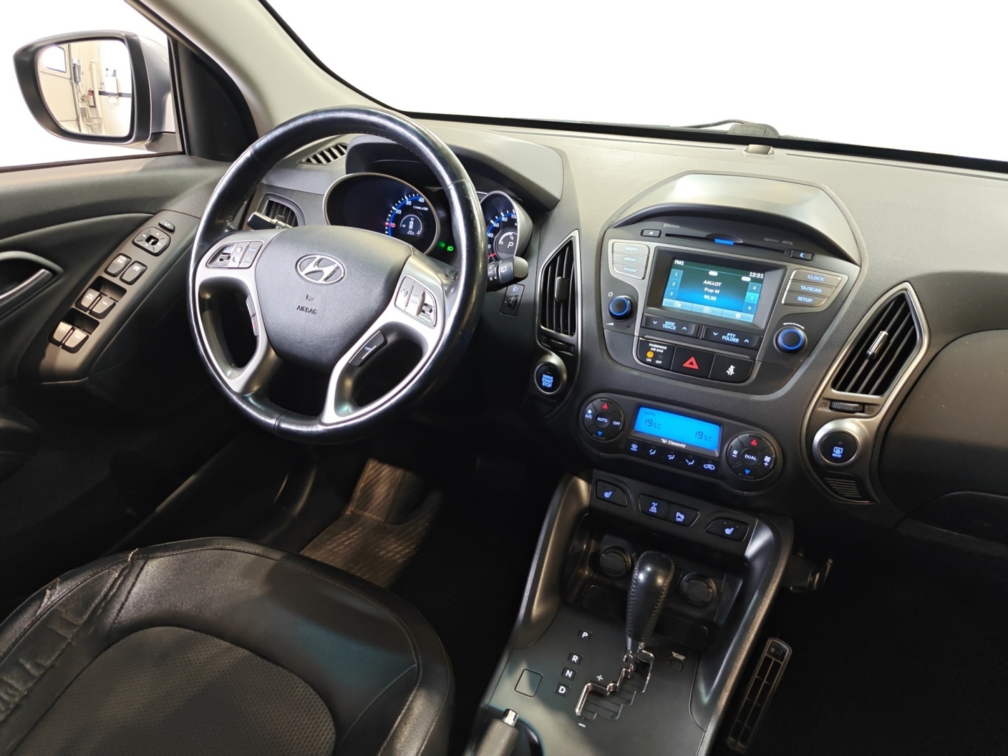 HYUNDAI IX35 13