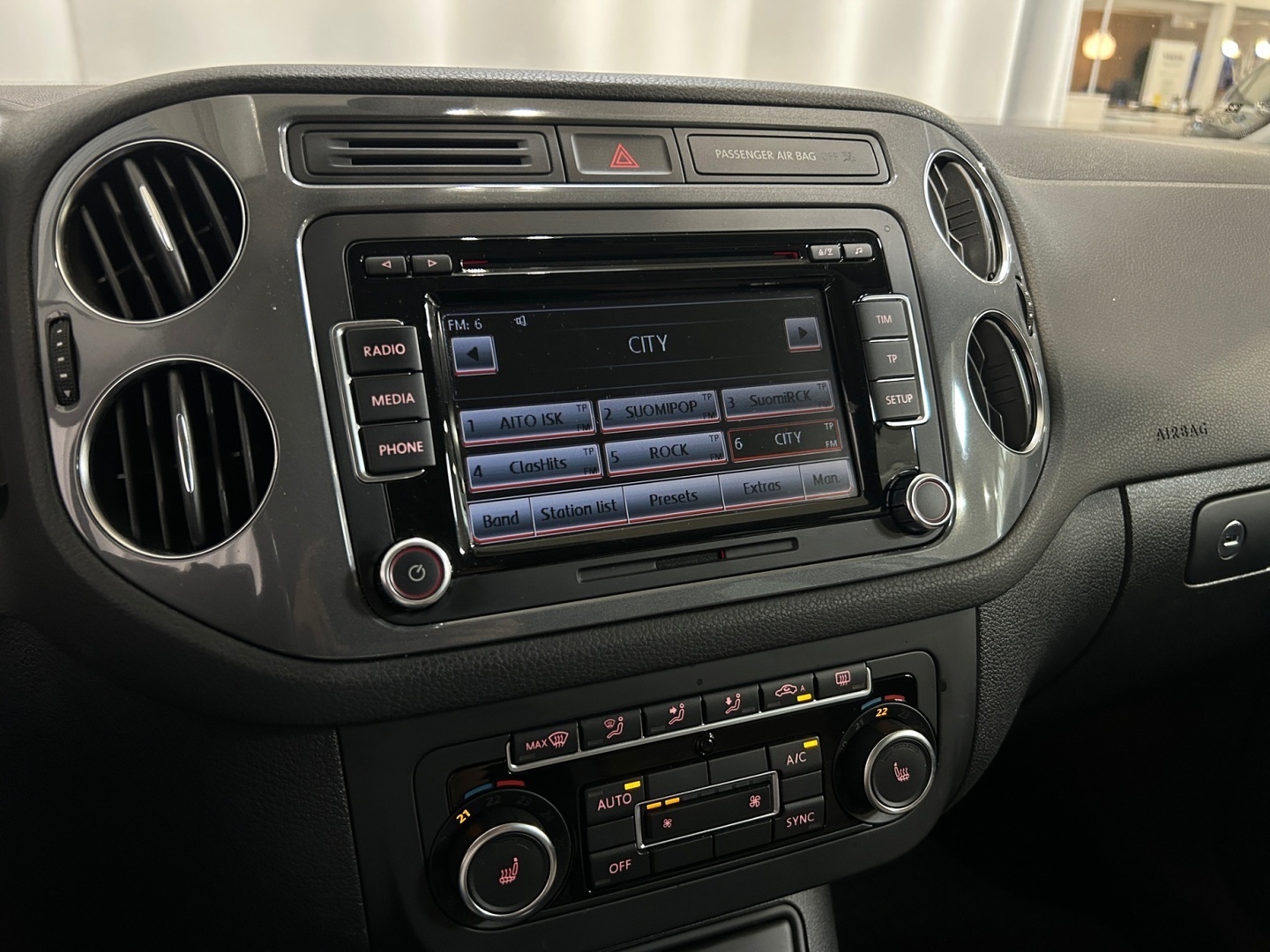 VOLKSWAGEN Tiguan 2014