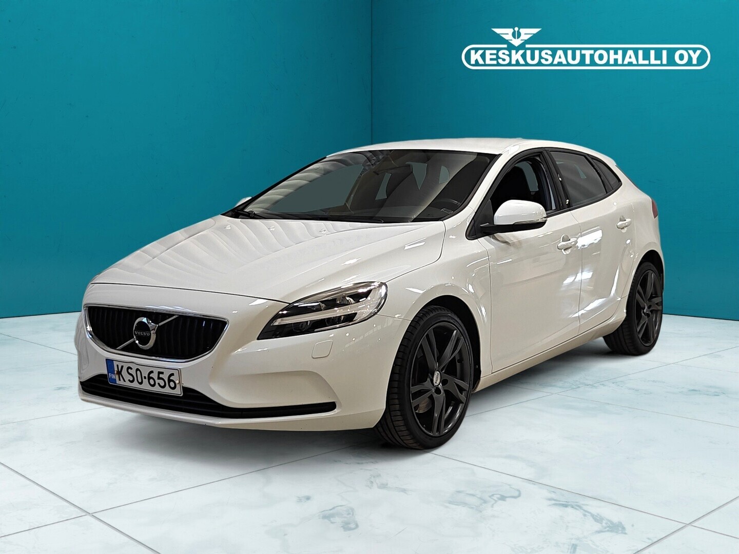 VOLVO V40 2017