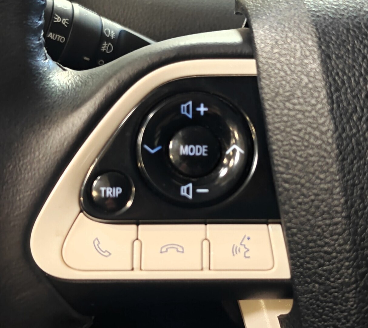 TOYOTA Prius Plug-in 2018