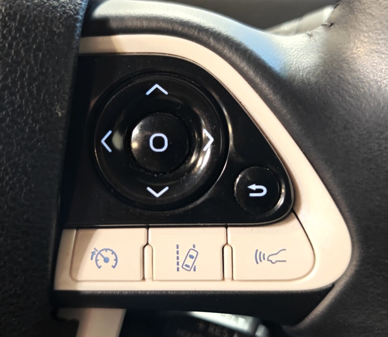 TOYOTA Prius Plug-in 2018