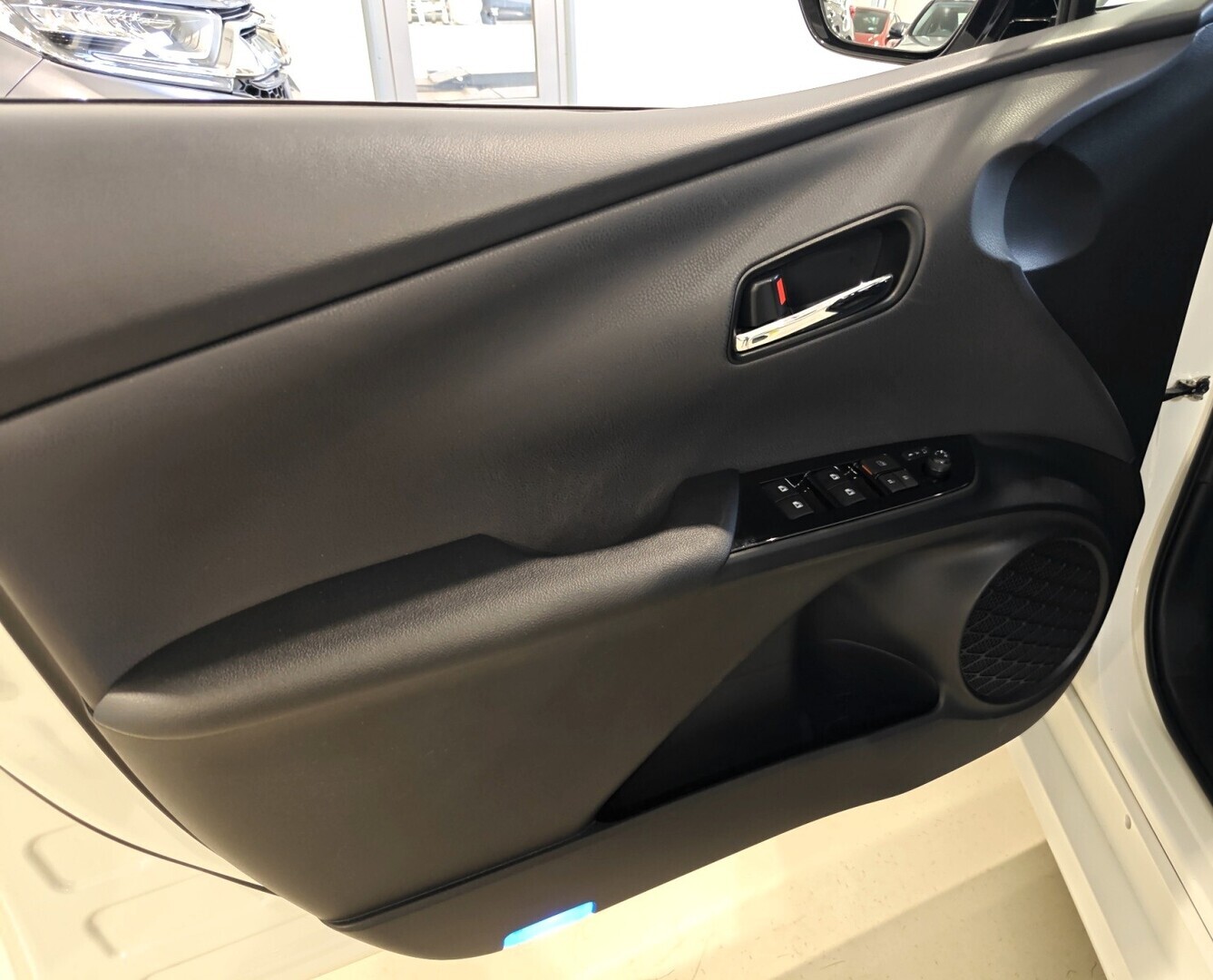 TOYOTA Prius Plug-in 2018