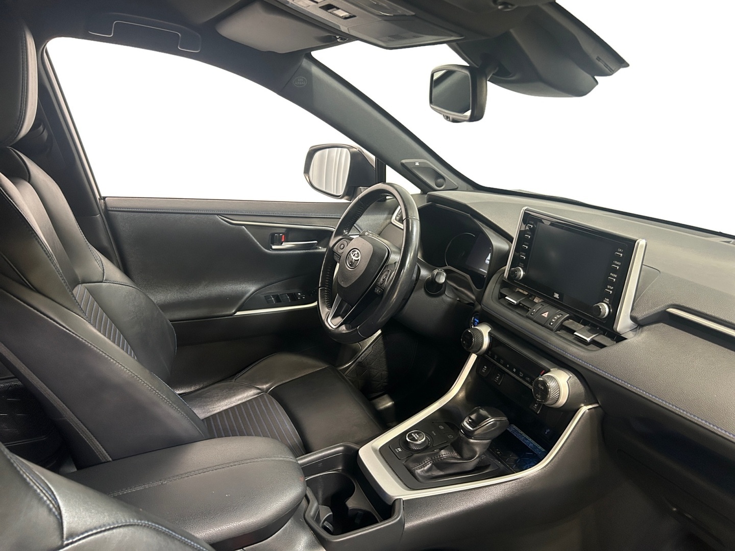 TOYOTA RAV4 2021