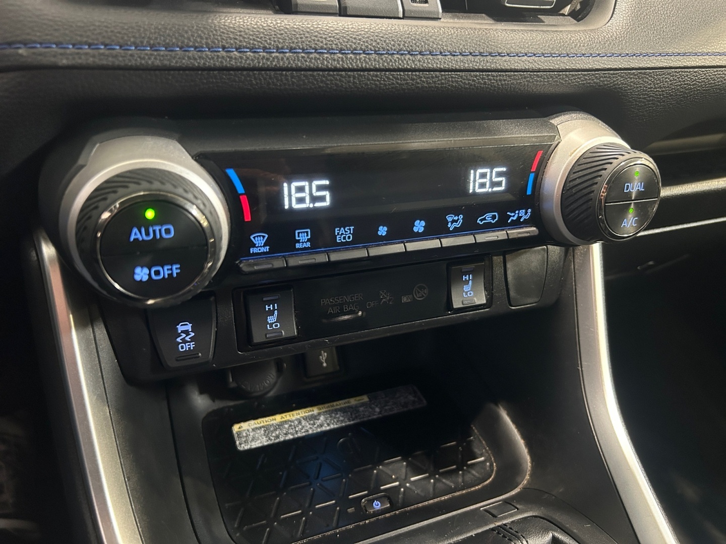 TOYOTA RAV4 2021