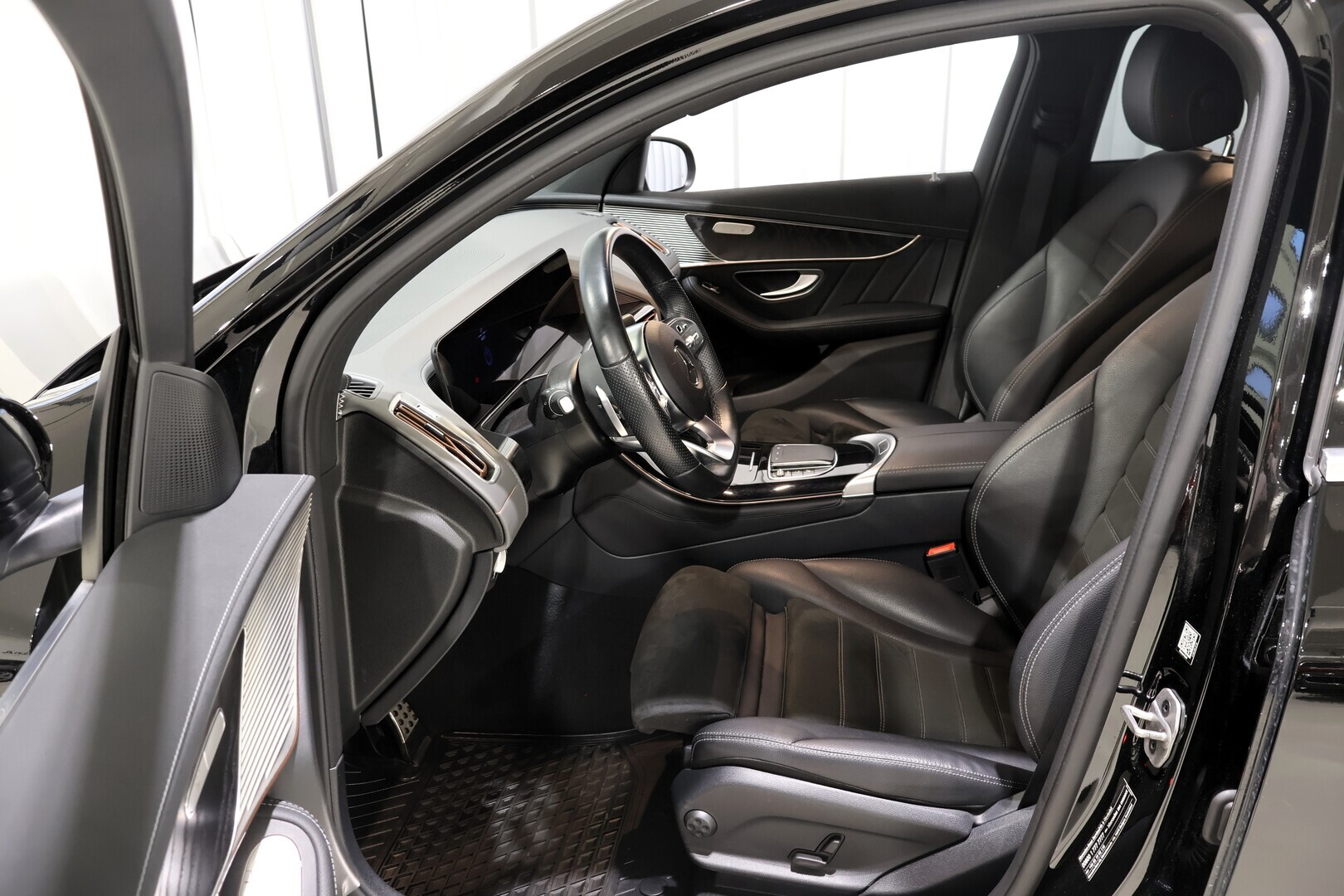 MERCEDES-BENZ EQC 2021