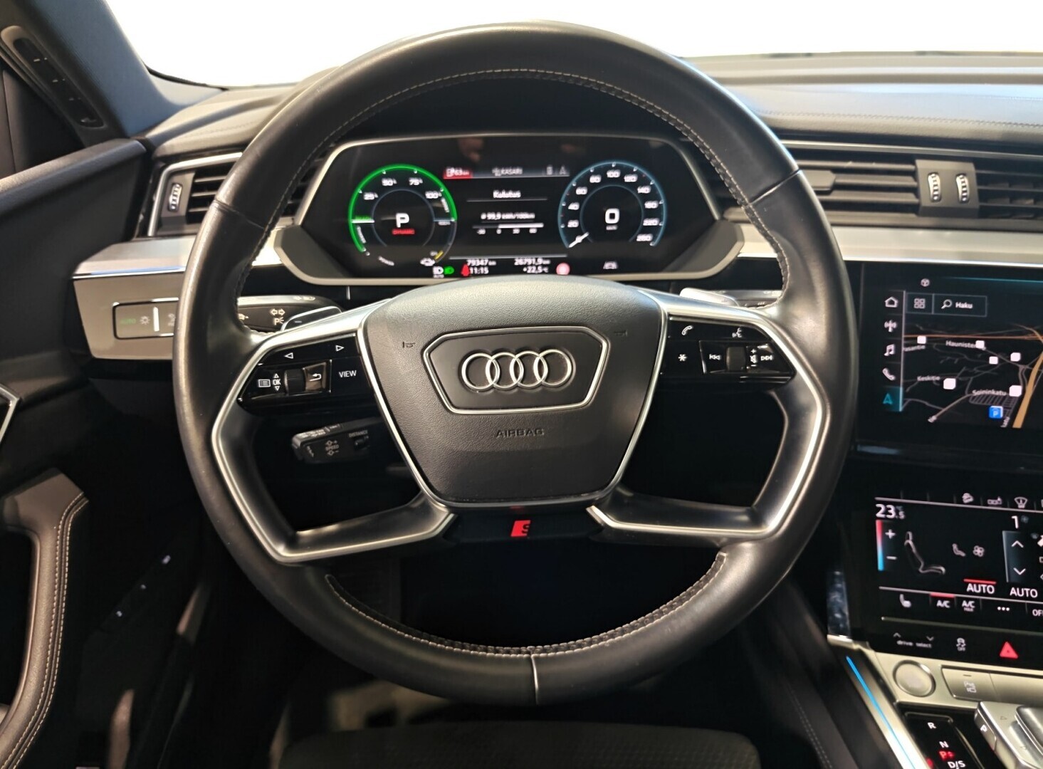 AUDI e-tron 2021