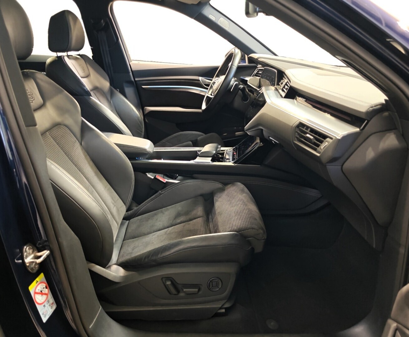 AUDI e-tron 2021