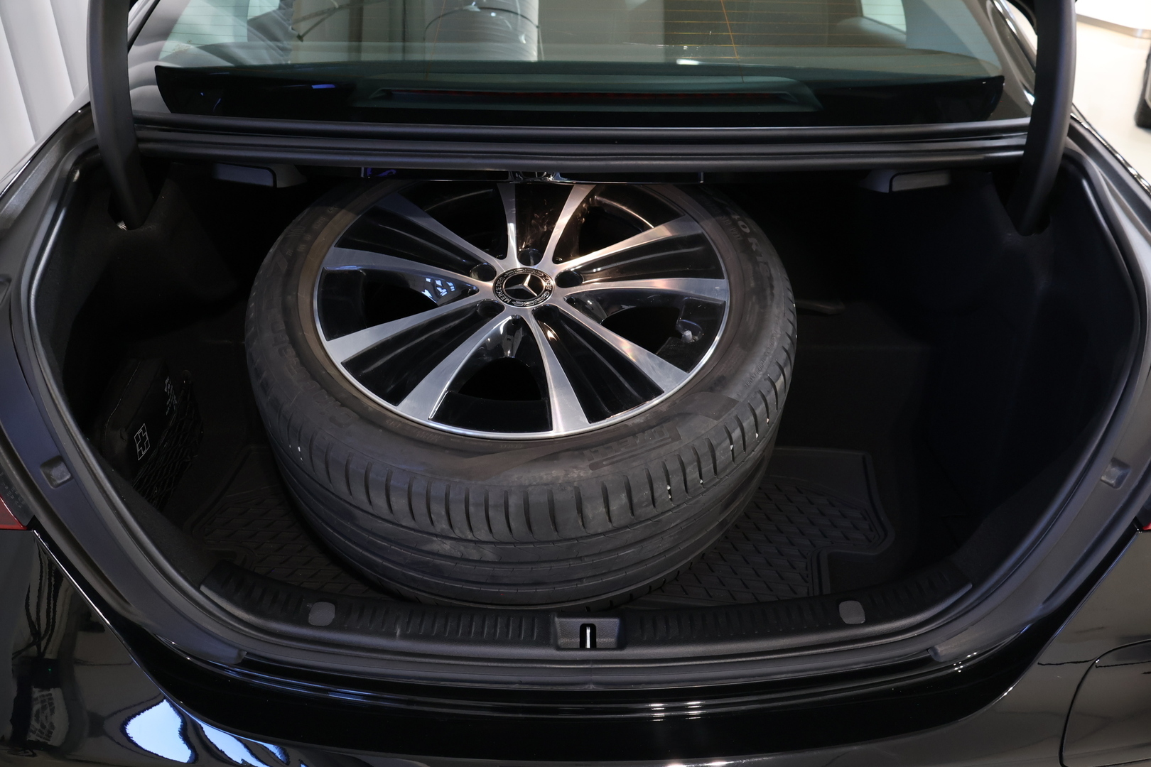 MERCEDES-BENZ E 2021