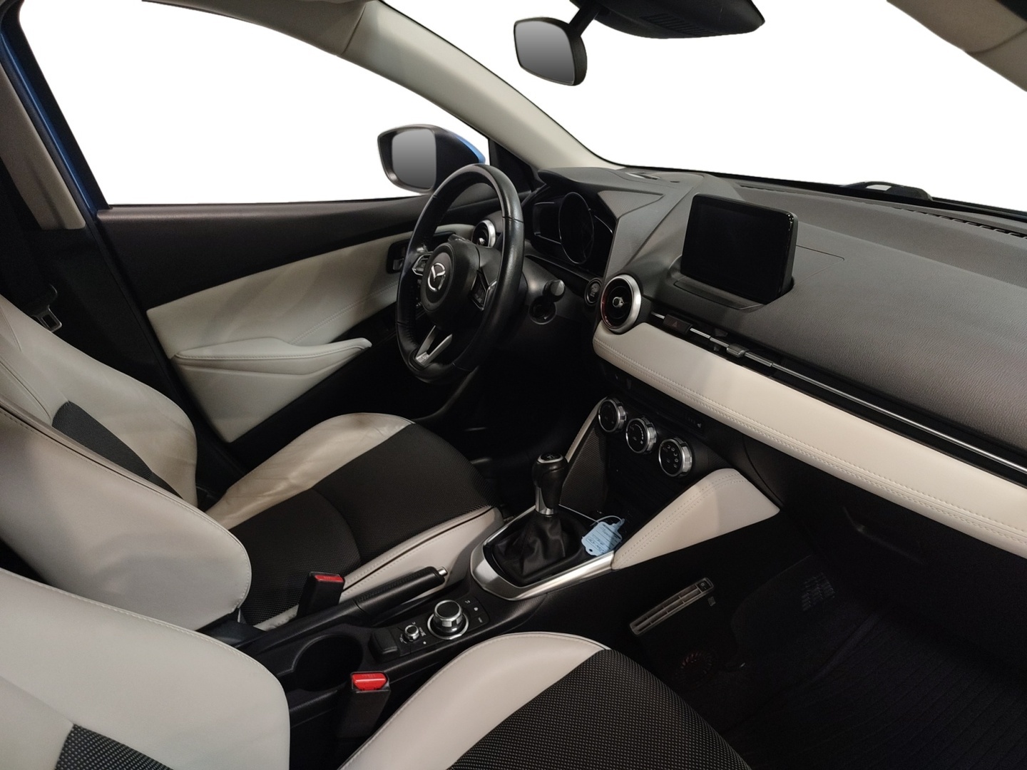 MAZDA Mazda2 2018