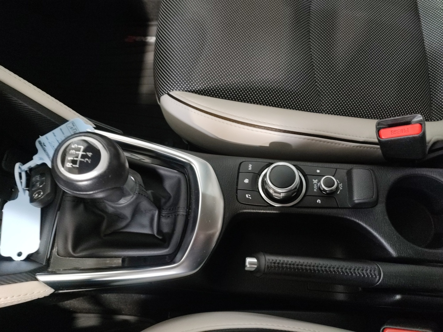 MAZDA Mazda2 2018