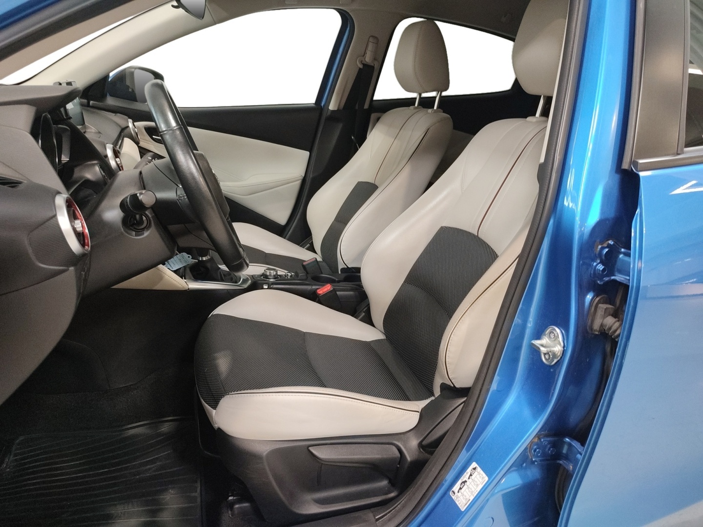 MAZDA Mazda2 2018