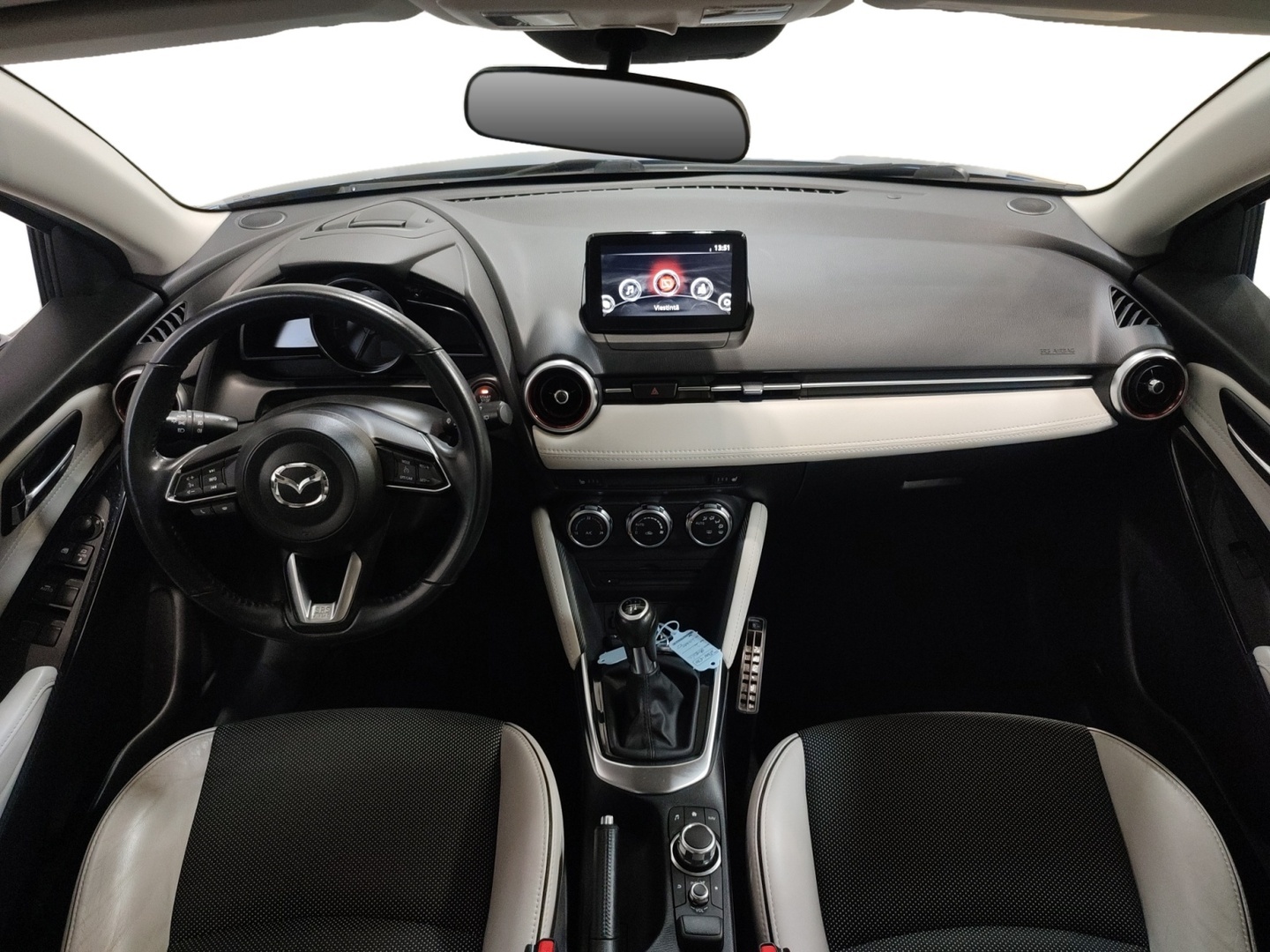 MAZDA Mazda2 2018
