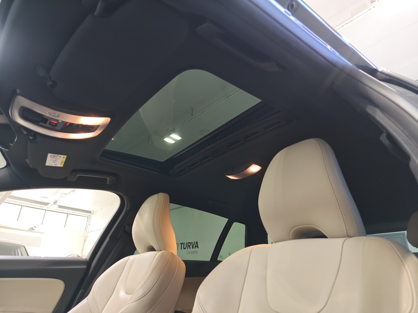 VOLVO V60 2019