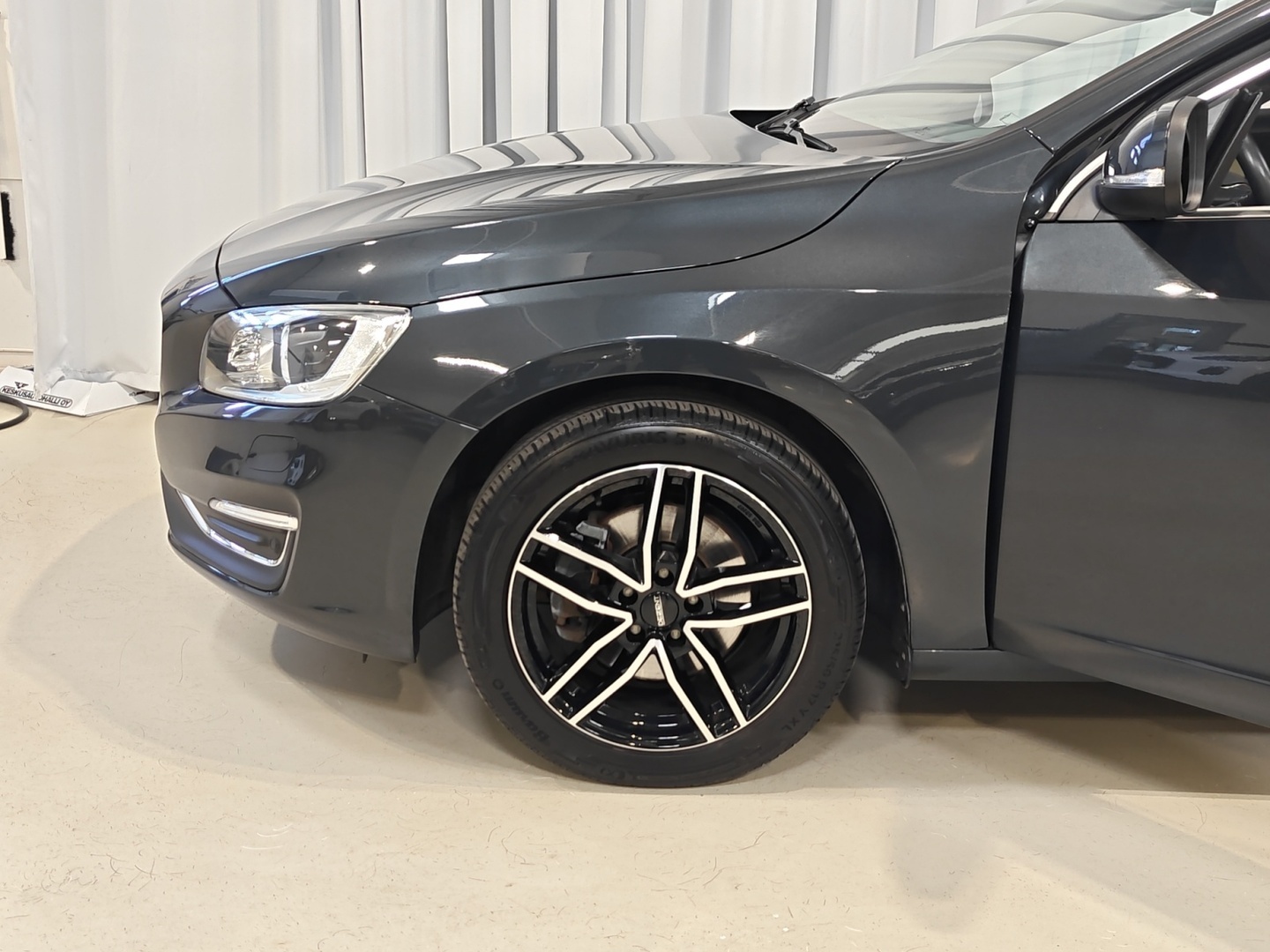 VOLVO V60 2019