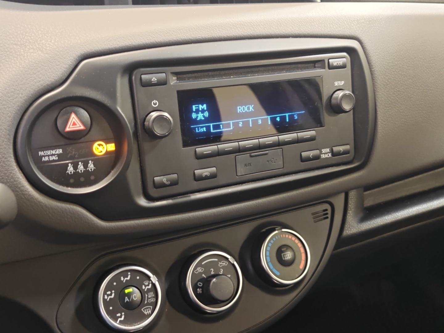 TOYOTA Yaris 2019