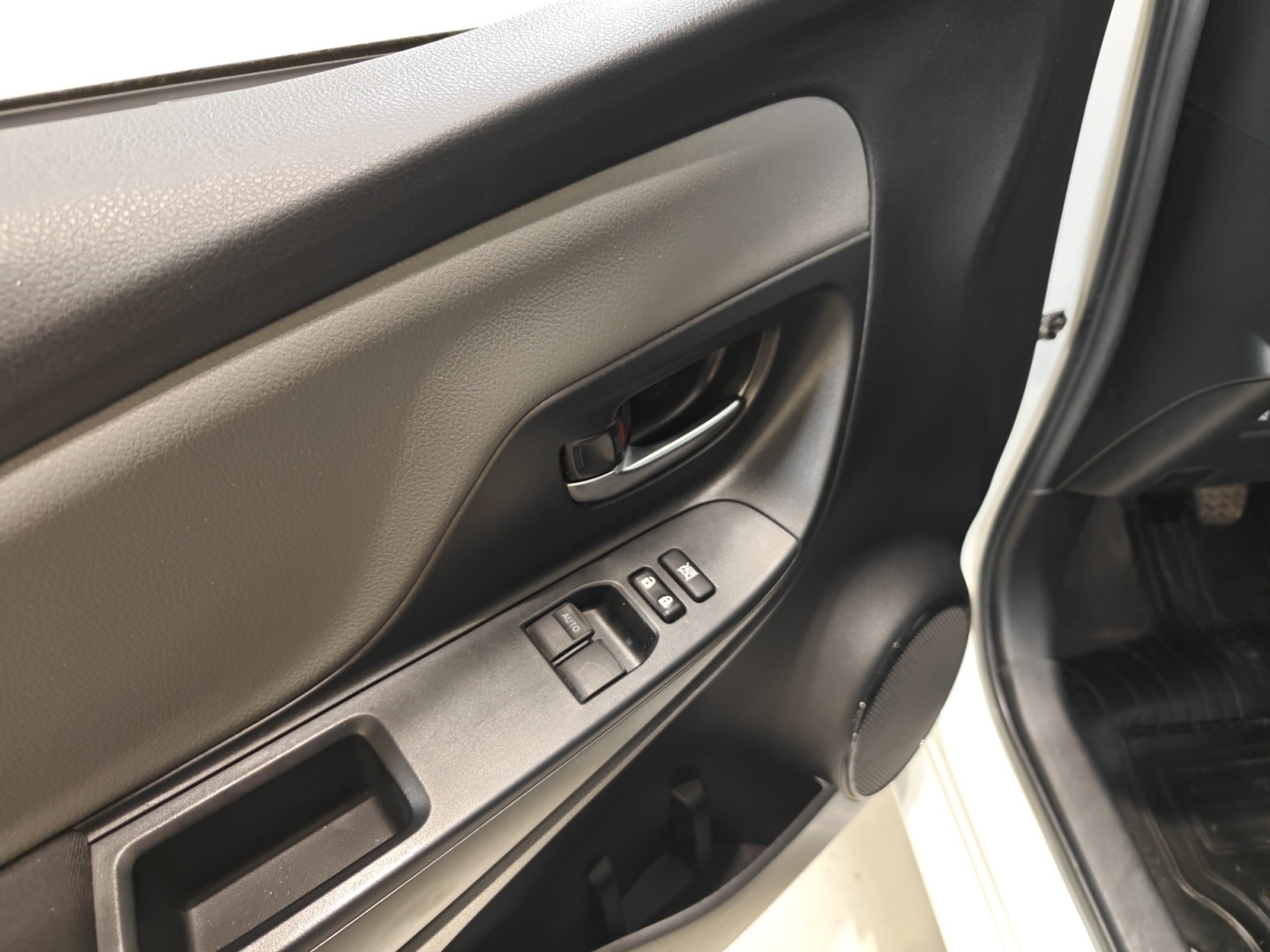 TOYOTA Yaris 2019